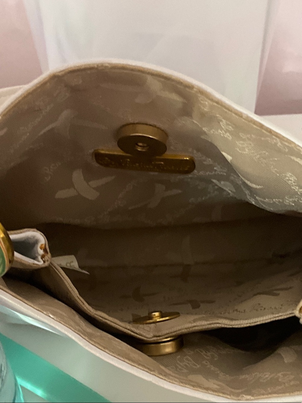 Paloma Picasso White Shoulder Bag with Gold X Accent - Picture 3 of 7
